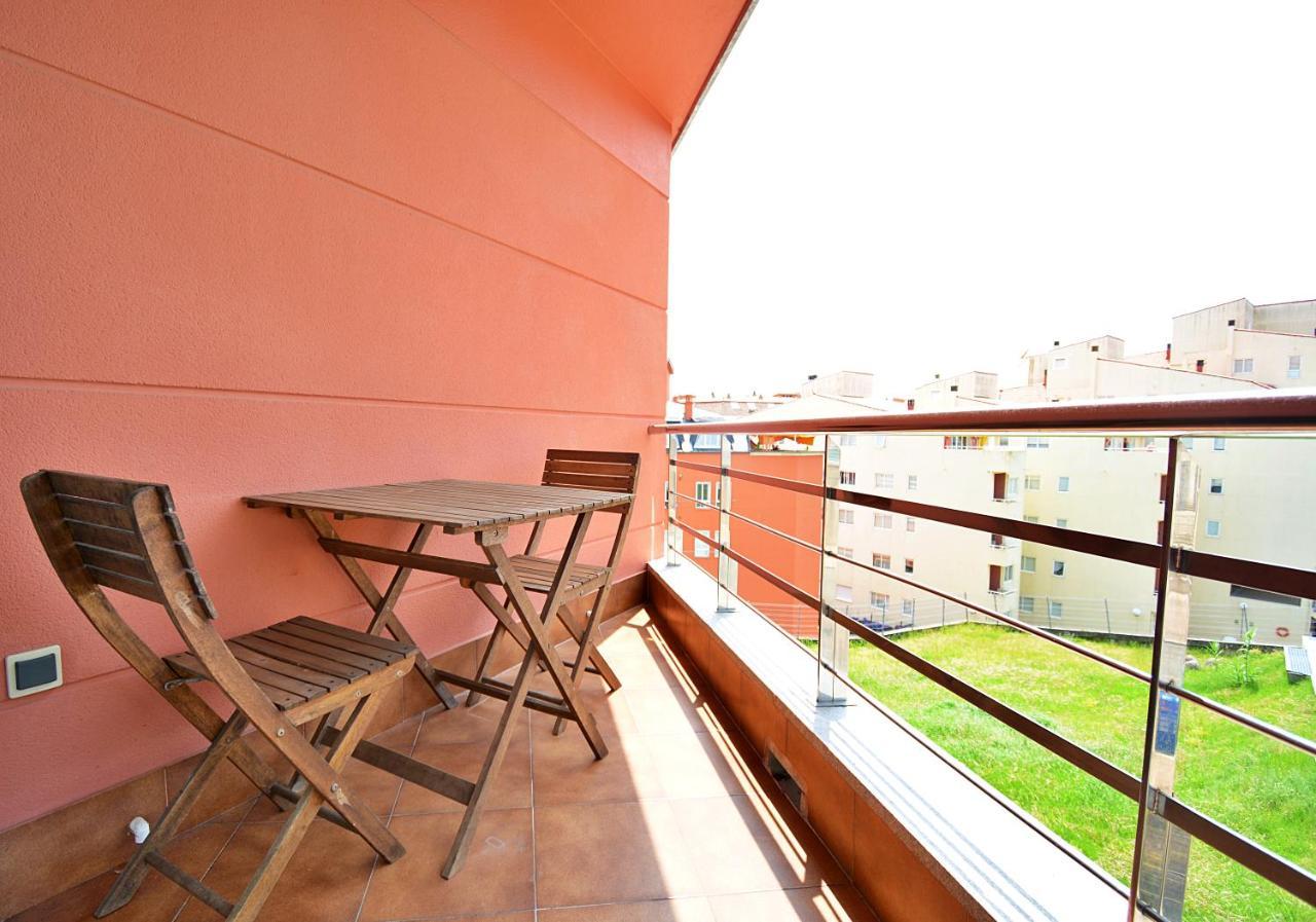 Galihost - Apartamento Con Piscina En El Centro De Sanxenxo Eksteriør billede